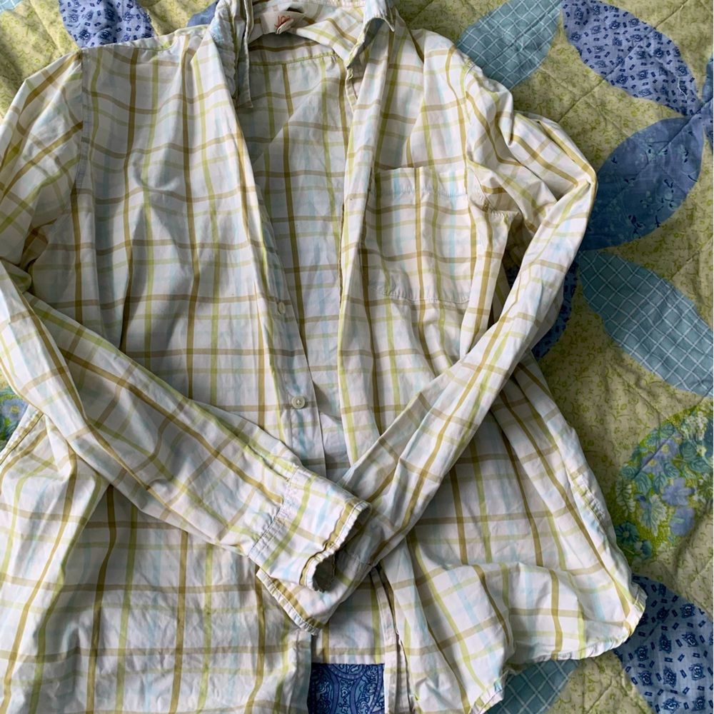 Casual Men’s Size L Button Down